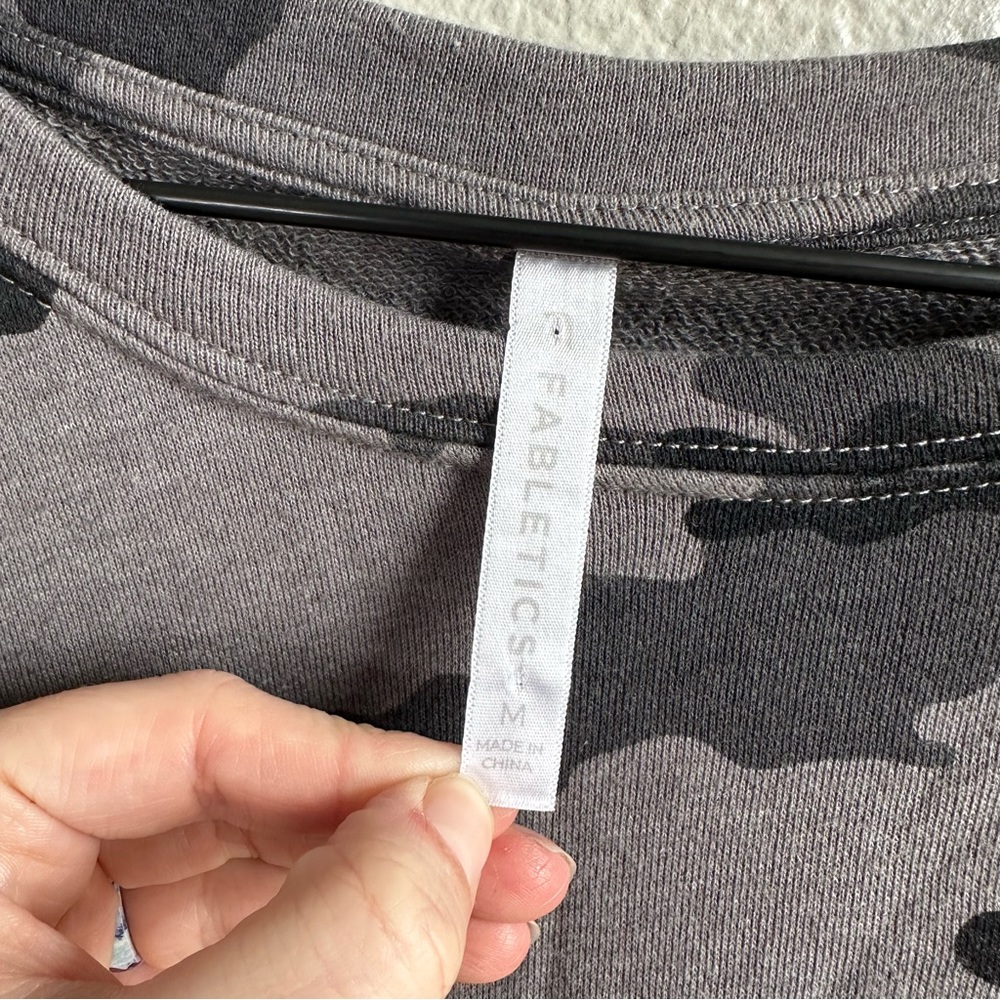 Fabletics Gray Camo Crewneck Pullover Sweatshirt … - image 4